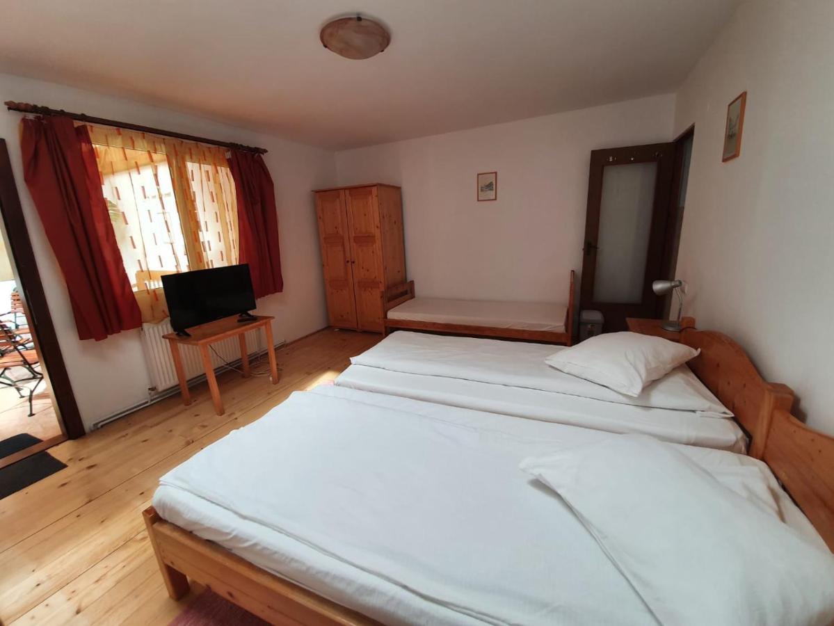 Casa Terezia Hotel Brasov Luaran gambar
