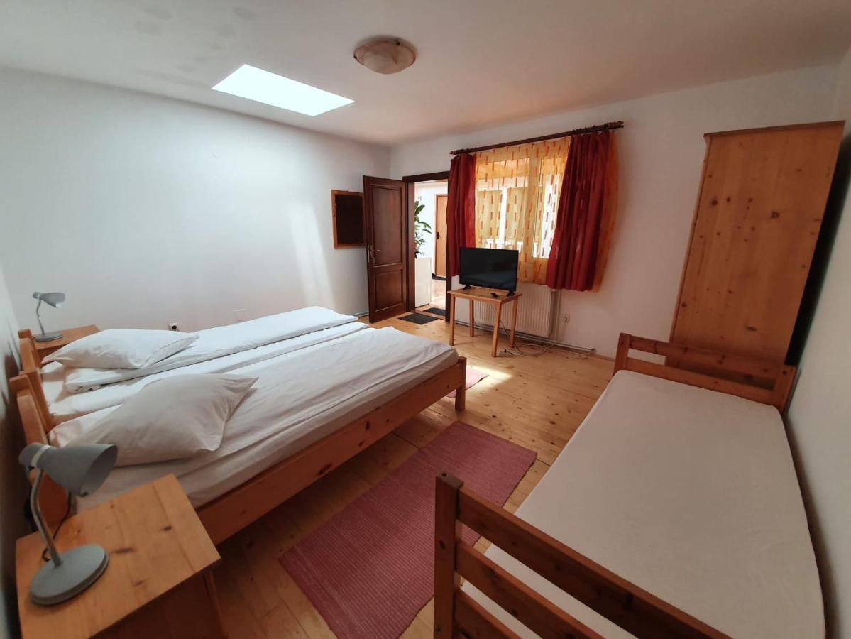 Casa Terezia Hotel Brasov Luaran gambar